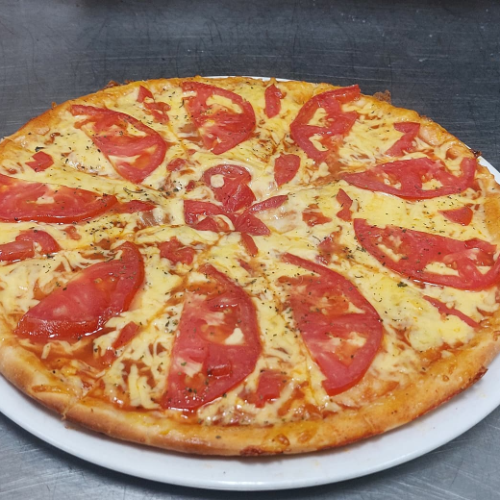 Pizza con Tomate y Queso